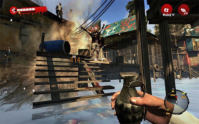 Zbira możesz się oczywiście pozbyć na wiele różnych sposobów, przy czym dwa najbardziej oczywiste rozwiązania to użycie broni palnej lub materiałów wybuchowych (w tym drugim przypadku polecam wycofać się w okolice wody) - Na planie Poboczne zadania - Dżungla - Dead Island Riptide - poradnik do gry