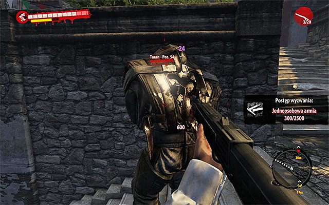 Zejdź lub zeskocz na dół i zajmij się eliminacją szwendaczy, które dobijają się do budynku - Oczyść budynek W pierwszym rzędzie - Dead Island Riptide - poradnik do gry