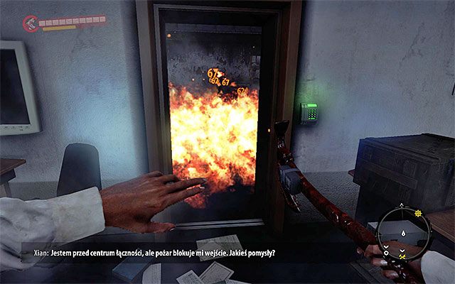 Zajmij się przebywającymi w okolicy szwendaczami, pomagając sobie w razie potrzeby latarką lub flarami do ich sprawnego lokalizowania - Znajdź sektor łączności na wyższym piętrze Zmilitaryzowana strefa - Dead Island Riptide - poradnik do gry