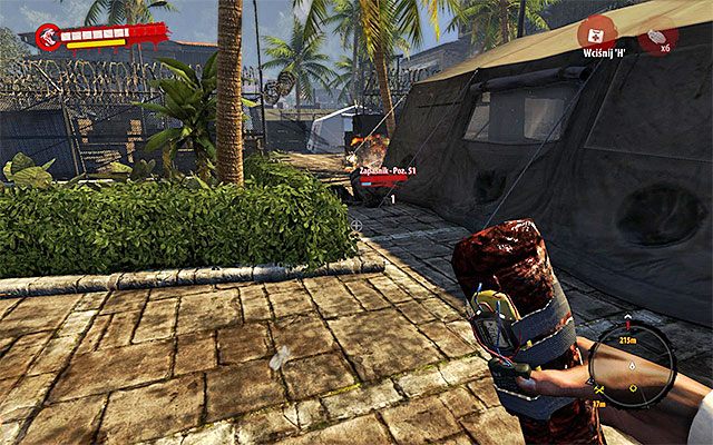 Tuż po wyjściu z głównego budynku Bazy Wojskowej powinieneś przygotować się do spotkania z nowymi zombiakami, wśród których znajdzie się zapaśnik - Porozmawiaj z pułkownikiem Samem Hardym Ratunek - Dead Island Riptide - poradnik do gry