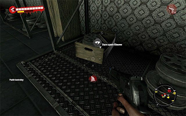 Wejdź do pomieszczenia zlokalizowanego na prawo od baru, czyli do tego, w którym w jednym z poprzednich zadań po raz pierwszy spotkałeś Jacqueline - Połóż szpule filmowe na dachu, aby oznaczyć lądowisko Ratunek - Dead Island Riptide - poradnik do gry