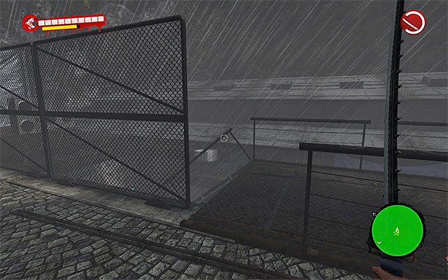 Jeśli chcesz jak najszybciej opuścić ten obszar to od razu dotrzyj do pokazanych na powyższym screenie wschodnich balkoników - Dotrzyj do doków Z prądem - Dead Island Riptide - poradnik do gry