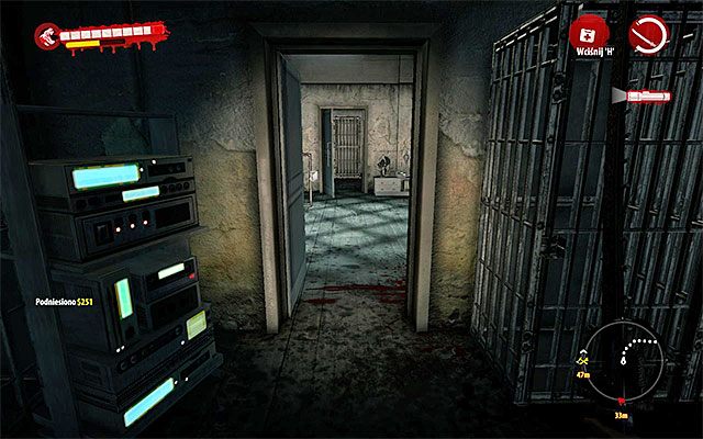 Skorzystaj z jednego z nowo odblokowanych bocznych wyjść z głównego obszaru laboratorium, rozglądając się po drodze za zapasami i docierając do schodów prowadzących na wyższe piętro - Uruchom łódź Z prądem - Dead Island Riptide - poradnik do gry