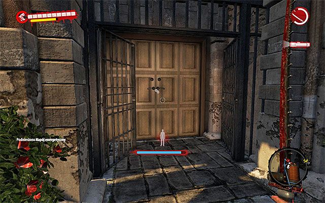 Musisz dotrzeć do głównego budynku Bazy Wojskowej znajdującego się w jej północno-zachodnim narożniku (to samo miejsce gdzie wysadzałeś bramę z użyciem ładunków wybuchowych) - Wspomnienia Poboczne zadania - Henderson - Dead Island Riptide - poradnik do gry