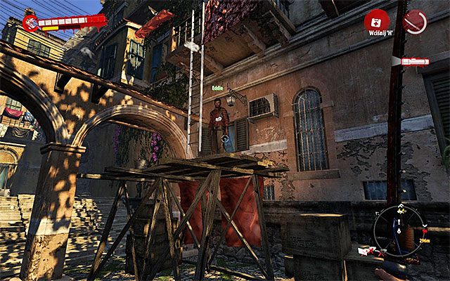 Na północny-wschód od willi powinieneś spotkać stojącego na jednym z drewnianych rusztowań Eddiego Zombinatora - Superbohater Poboczne zadania - Henderson - Dead Island Riptide - poradnik do gry