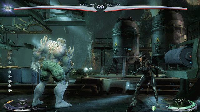 Po rozbiciu metalowych skrzyń można dostać się na prawy koniec areny - Injustice: Jaskinia Batmana - arena - Injustice Gods Among Us - poradnik do gry