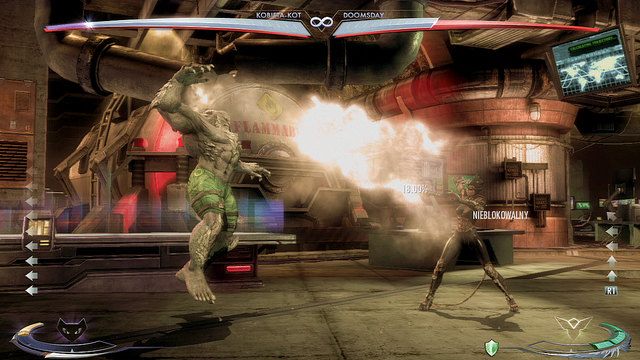 Po lewej stronie areny znajduje się gruba rura zawieszona na suficie - Injustice: Ruch Oporu - arena - Injustice Gods Among Us - poradnik do gry