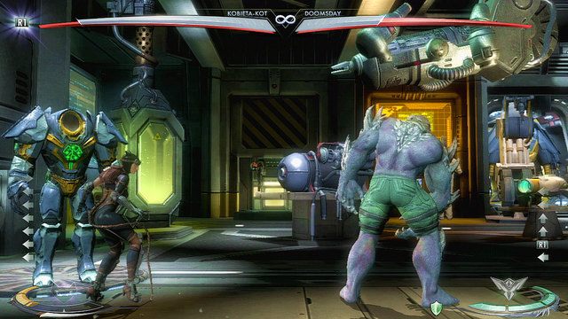 Na lewym końcu areny znajduje się zbroja, w którą strzela laser - Injustice: Ruch Oporu - arena - Injustice Gods Among Us - poradnik do gry