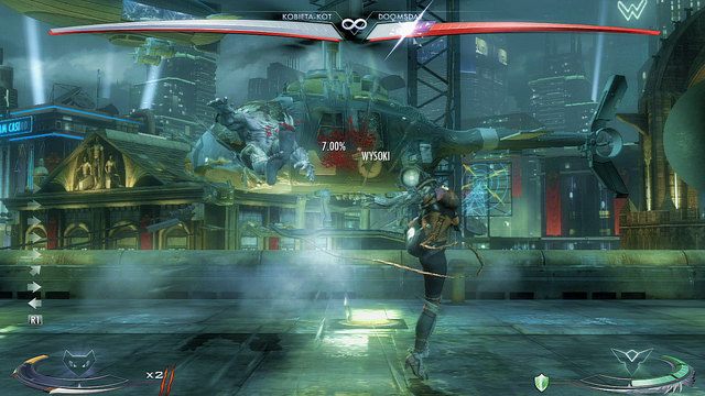 Na środku areny w tle znajduje się śmigłowiec, walcząc przed nim można rzucić w niego przeciwnikiem - Injustice: Gotham - arena - Injustice Gods Among Us - poradnik do gry