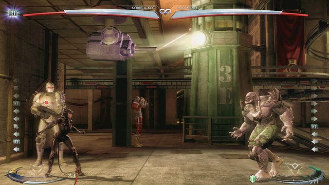 Na lewym krańcu areny znajduje się strażnik - Injustice: Wyspa Strykera - arena - Injustice Gods Among Us - poradnik do gry