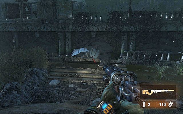 Nieco dalej wpadniesz z kolei na grupkę mutantów, ale na obecnym stadium gry powinieneś już doskonale wiedzieć w jaki sposób najlepiej jest radzić sobie z tego typu potworami - Zamelduj o zbliżającym się ataku na D6 | Rozdział 28 - Ogród | Metro Last Light - Metro: Last Light - poradnik do gry