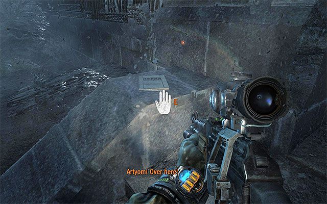Ruszaj dalej, natrafiając po drodze między innymi na plecak z zapasami - Zamelduj o zbliżającym się ataku na D6 | Rozdział 28 - Ogród | Metro Last Light - Metro: Last Light - poradnik do gry