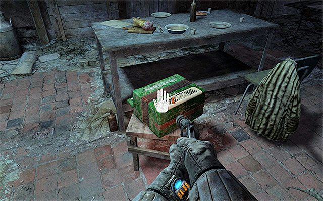 3) Akordeon (rozdział 6 - Ośrodek) - Instrument znajduje się na parterze pierwszej dużej dwupoziomowej lokacji badanej w ramach rozgrywania szóstego rozdziału gry - Instrumenty muzyczne | Inne sekrety | Metro Last Light - Metro: Last Light - poradnik do gry