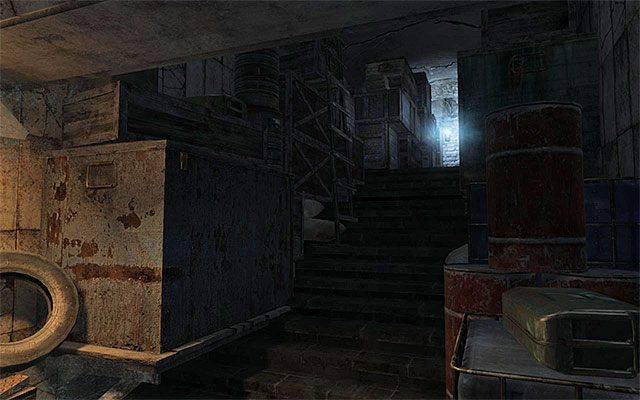 Po odzyskaniu kontroli nad Artemem możesz zażyczyć sobie prywatnego przedstawienia lub zignorować tancerkę i od razu wyruszyć za postaciami, które odbyły rozmowę w budce na tyłach klubu - Znajdź Pawła w Wenecji | Rozdział 15 - Wenecja | Solucja Metro Last Light - Metro: Last Light - poradnik do gry