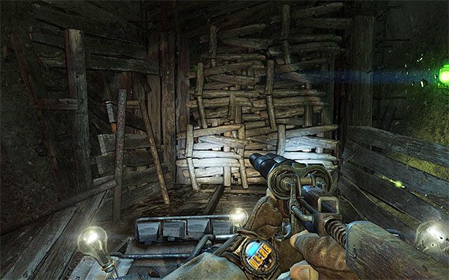 Na początek proponuję podejść do zlokalizowanej na lewo od torów i pokazanej na screenie 1 zwrotnicy - Użyj wagonu, by dotrzeć do Wenecji, cz. 2 | Rozdział 12 - Regina | Metro Last Light - Metro: Last Light - poradnik do gry