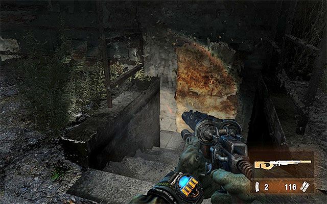 Tradycyjnie już dobrze byłoby poświęcić trochę czasu na dokładne zbadanie okolicy - Przeszukaj Wymarłe Miasto i odszukaj drogę na Plac Czerwony | Rozdział 26 - Martwe Miasto - Metro: Last Light - poradnik do gry