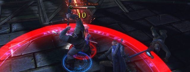 Obszary używanych umiejętności mogą mieć różne kształty i pojawiać się w różnych miejscach, jeśli nie jesteś pewien czy obszar, który pojawił się właśnie pod twoimi nogami jest bardzo niebezpieczny lepiej go unikaj, może to zmienić przebieg całej rozgrywki - Walka w Neverwinter | Podstawy rozgrywki i eksploracja - Neverwinter - poradnik do gry