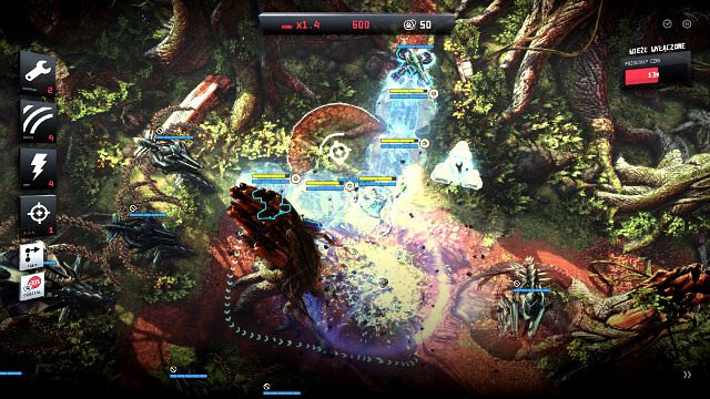 Przy pierwszym kontakcie z wrogiem na jaw wyjdzie, że Shockwave zadziałał tylko częściowo, a wieże aktywują i dezaktywują się w kółko w stałych odstępach czasu - MISJA 11 - Nie ruszać się | Opis przejścia | Anomaly 2 - Anomaly 2 - poradnik do gry