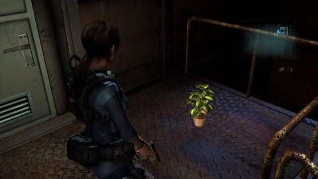 Aby otworzyć wrota, musisz cofnąć się do skrzyżowania, a następnie skręcić w lewo - W głębiny - część III | Epizod 1 | Resident Evil Revelations - Resident Evil: Revelations - poradnik do gry