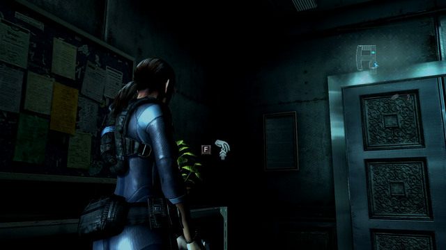 Za nimi znajdziesz amunicję, zielone ziele oraz niedziałającą windę - Duchy Veltro - część II | Epizod 3 | Resident Evil Revelations - Resident Evil: Revelations - poradnik do gry