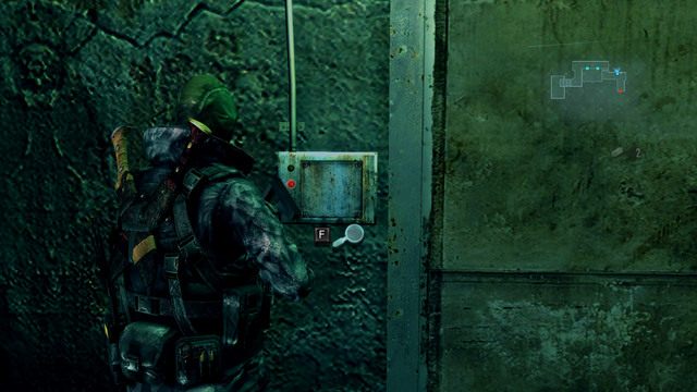 Obok jednego z nich znajduje się skrzynka, które powinieneś się przyjrzeć - Ujawnione Sekrety - część I | Epizod 5 | Resident Evil Revelations - Resident Evil: Revelations - poradnik do gry