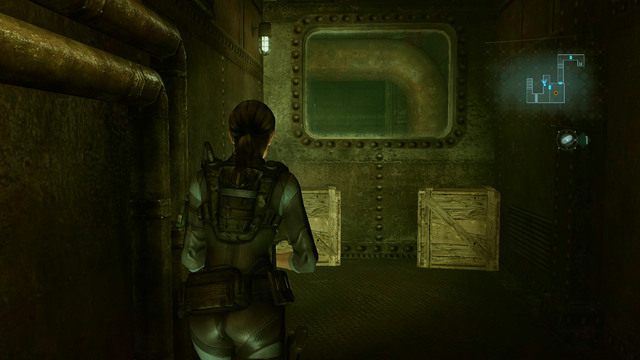 Jak wylądujesz na ziemi, przejdź przez drzwi za twoimi plecami i idź w kierunku zaznaczonych na mapie schodów - Kot i Mysz - część II | Epizod 6 | Resident Evil Revelations - Resident Evil: Revelations - poradnik do gry