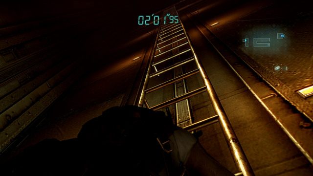 Biegnąc cały czas prosto dotrzesz do wysokiego szybu, gdzie zaatakują cię kolejne mutanty - Splątane sieci - część II | Epizod 10 | Resident Evil Revelations - Resident Evil: Revelations - poradnik do gry