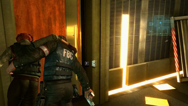 Po oczyszczeniu terenu pomóż mężczyźnie wstać i wejdź z nim do pokoju z lewej strony korytarza - Objawienia - część II | Epizod 11 | Resident Evil Revelations - Resident Evil: Revelations - poradnik do gry