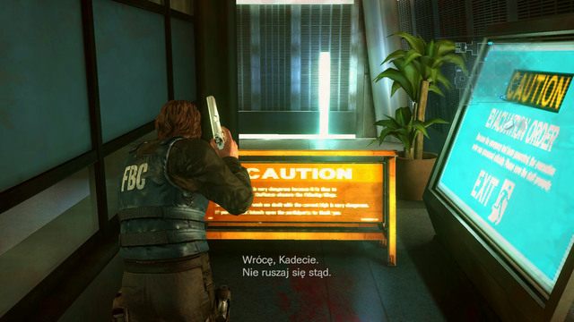 Na początku przeskocz przez pomarańczową barierkę na drugim końcu korytarza - Objawienia - część II | Epizod 11 | Resident Evil Revelations - Resident Evil: Revelations - poradnik do gry