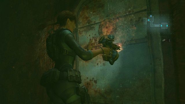 Za drzwiami naprzeciwko znajdziesz małą kajutę, a w niej amunicją do broni automatyczne - Królowa nie żyje - część I | Epizod 12 | Resident Evil Revelations - Resident Evil: Revelations - poradnik do gry