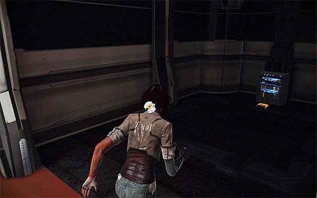 Zaczekaj aż dron oddali się i wyrusz prosto, ustawiając się przy wąskim prawym przejściu - Przeprawa przez zniszczoną rotundę | Epizod 5 w Remember Me - Remember Me - poradnik do gry