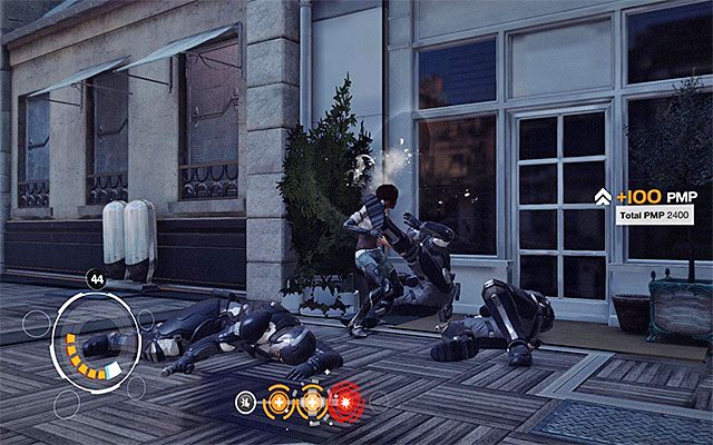 Po tym jak Nilin powróci do normalnego stanu wznów korzystanie z dwóch dwóch dostępnych aktualnie kombinacji ruchów, nie zapominając też oczywiście o częstym stosowaniu uników oraz dobijaniu tych strażników, których czipy uległy przeciążeniu (podpis Overload) - Dotarcie do rotundy świętego Michała | Epizod 2 w Remember Me - Remember Me - poradnik do gry