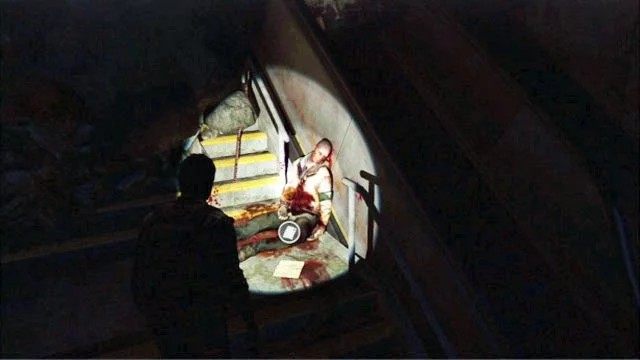 Po tym jak zdobędziesz koktajl Mołotowa, będziesz mijał szerokie zablokowane schody - Peryferia | Artefakty i nieśmiertelniki w The Last of Us - The Last of Us - poradnik do gry