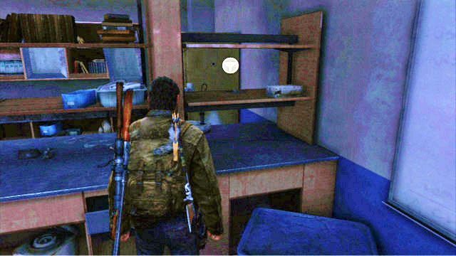 W tym samym pokoju wisi również duża biała tablica - Uniwersytet | Artefakty i nieśmiertelniki w The Last of Us - The Last of Us - poradnik do gry