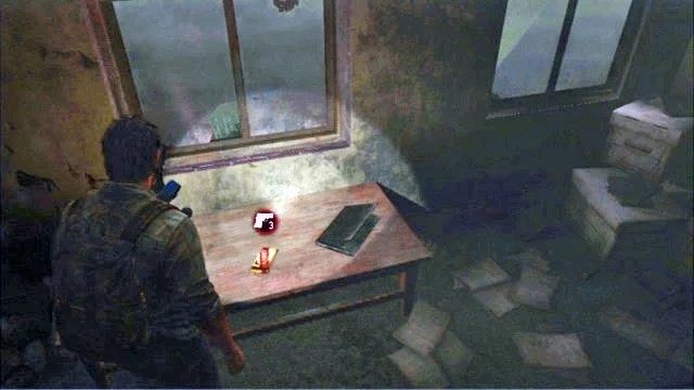 Zanim wdrapiesz się po schodach na kolejne piętro, zbadaj jeszcze pokój za pobliskimi drzwiami - Za murem (mapa) | Prolog i Strefa kwarantanny | Solucja The Last of Us - The Last of Us - poradnik do gry