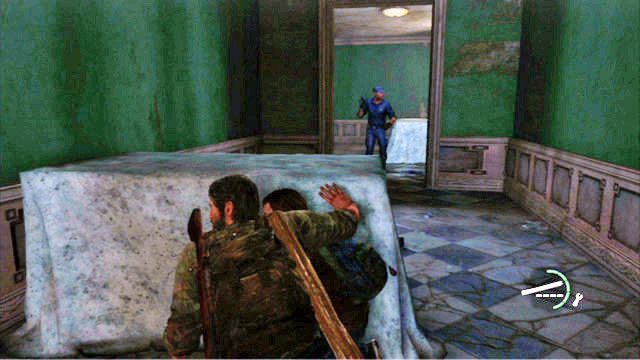 Śmierć pierwszego zaniepokoi się pozostałych dwóch, pojedynczo sprawdzających pokój, w którym się ukrywasz - Budynek ratusza (mapa) | Peryferia | Solucja The Last of Us - The Last of Us - poradnik do gry