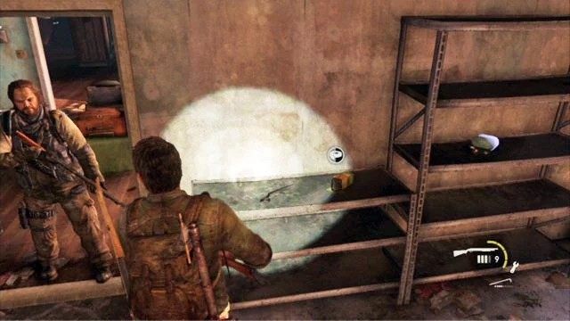 Dobrze przeszukaj budynek, strzelając do napotkanych przeciwników - Cmentarz | Miasteczko Billa | Solucja The Last of Us - The Last of Us - poradnik do gry