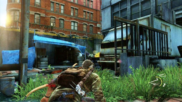 Zastrzel go z łuku, jak się odwróci, a następnie przejdź przez mur z prawej i szybko skręć w lewo - Dzielnica biznesowa | Pittsburgh | Solucja The Last of Us - The Last of Us - poradnik do gry