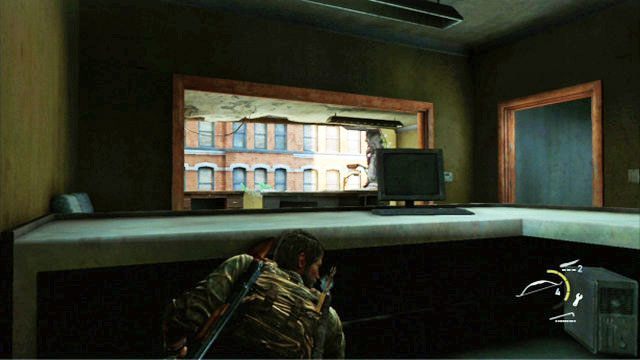 Gdy wejdziesz już na górę, szybko schowaj się za blatem po lewej - Dzielnica biznesowa | Pittsburgh | Solucja The Last of Us - The Last of Us - poradnik do gry