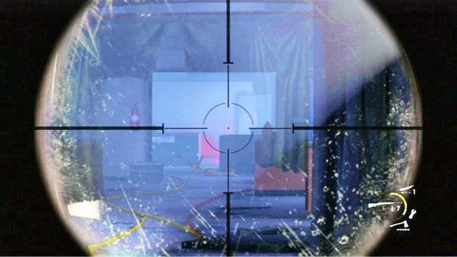 Kolejni bandyci przybiegną z drugiego końca korytarza - Budynek naukowy | Uniwersytet | Solucja The Last of Us - The Last of Us - poradnik do gry