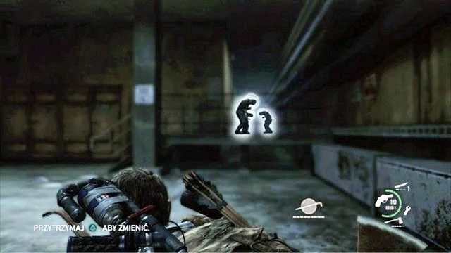 Kolejny przeciwnik, którego musisz zabić, czeka w pomieszczeniu z prawej - Tunel (mapa) | Zajezdnia | Solucja The Last of Us - The Last of Us - poradnik do gry