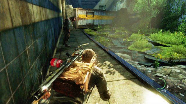 Kawałek dalej czeka na ciebie stojący w miejscu klikacz - Tunel (mapa) | Zajezdnia | Solucja The Last of Us - The Last of Us - poradnik do gry