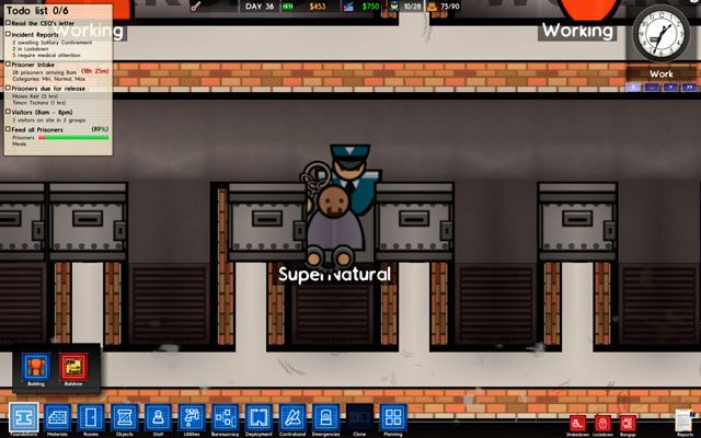 Jeśli bandyta w jakikolwiek sposób naruszy regulamin więzienia, to po krótkiej chwili zostanie odprowadzony do najbliższej izolatki i - co szczególnie ciekawe - nie będzie miał szans na ucieczkę (nawet jeśli pomieszczenie otworzono na oścież) - Izolatka w Prison Architect | Pomieszczenia więzienne - Prison Architect - poradnik do gry