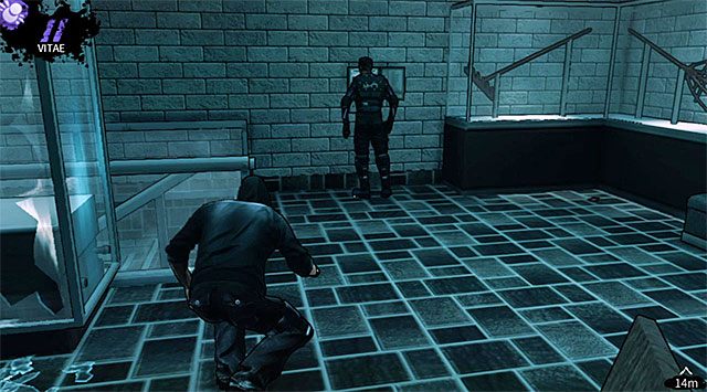 Przeciwnik na górnym balkoniku - Pierwsza średniowieczna wystawa | Rozdział 1 - Harding Museum | DARK - DARK - poradnik do gry