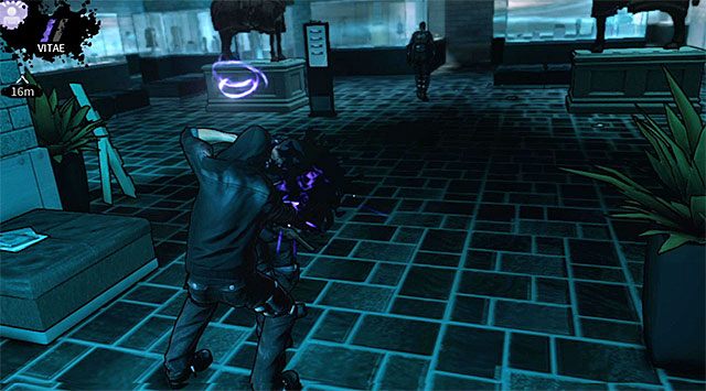 Wybierz schody prowadzące na parter, przy czym zatrzymaj się w pokazanej na screenie 1 pozycji i użyj lewej balustrady jako zasłony - Pierwsza średniowieczna wystawa | Rozdział 1 - Harding Museum | DARK - DARK - poradnik do gry