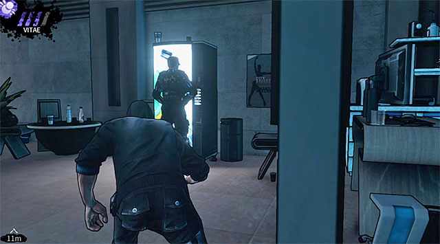 Strażnik stojący przy automacie - Atrium | Rozdział 5 - Cryogenic | DARK - DARK - poradnik do gry