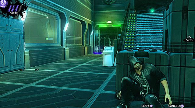 Jeśli nie chcesz eliminować przeciwników to błyskawicznie przeteleportuj się w okolice lewej zasłony, a następnie użyj mocy Obfuscation (lub zaczekaj na regenerację mocy Shadow Leap) żeby bezpiecznie dotrzeć do pokazanego na dołączonym screenie korytarza - Cele | Rozdział 6 - M17 Base | DARK - DARK - poradnik do gry