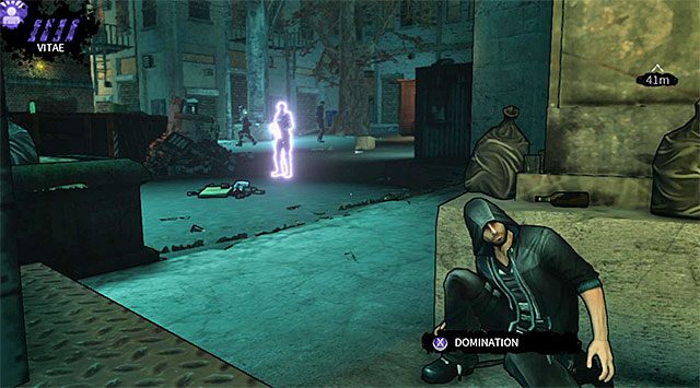 Ostrożnie zbliż się ponownie do głównej części podwórza, zwracając szczególną uwagę na łowcę pokazanego na powyższym screenie - Pierwsze podwórze | Rozdział 4 - The Hole | DARK - DARK - poradnik do gry