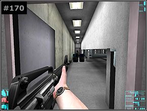 Zdejmij terrorystów chowających się za przeszkodą, po czym przykucnij (klawisz CTRL) i przejdź pod rurami z prawej [#171] - Misja 18 - Backup Arrives - Die Hard: Nakatomi Plaza - poradnik do gry