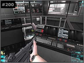 Możesz zdjąć jeszcze kilku przeciwników widocznych za szybą, po drugiej stronie pokoju i wrócić ponownie do Mainframe Lab - Misja 23 - R&B Lab - Die Hard: Nakatomi Plaza - poradnik do gry